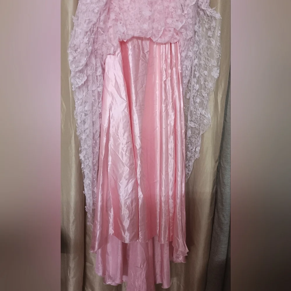 Elegant Pink Maxi Dress - Picture 6 of 8
